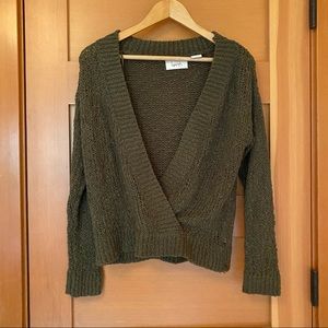 NWOT Deep v knit sweater